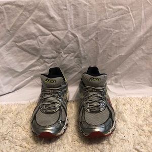 ASICS GT-2000 in great condition, size 13